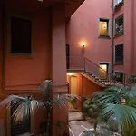 Unforgettable Split Level Jacuzzi Suite Navona - Top Collection