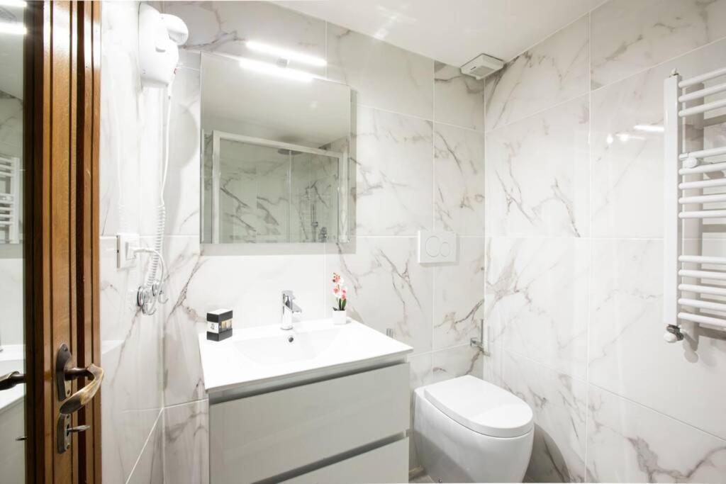 Unforgettable Split Level Jacuzzi Navona - Collection Apartamento *